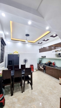 NHÀ 4 tầng lô góc - mặt ngõ 6m ô tô tránh nhau tại Khu Phố Vũ Trọng Khánh- Văn Cao