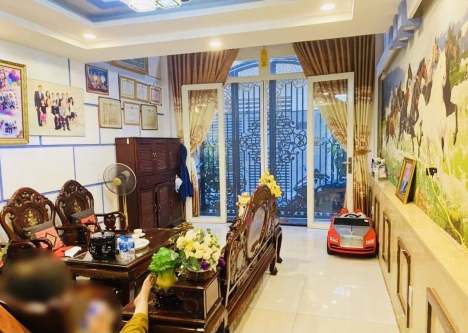 MTKD Phan Tây Hồ 4.5MX22M  4 tầng 4PN giá 9 tỷ tặng nội thất