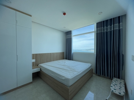 Cần bán căn hộ view phố biển đầy đủ nội thất, căn góc 74 siêu đẹp tại Mường Thanh 04 Trần Phú.