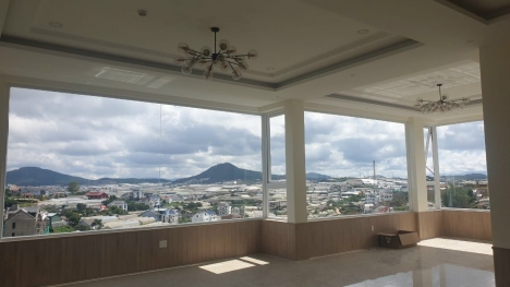 Cần bán gấp Biệt Thự vừa mới hoàn thiện ngay mặt tiền đường Trịnh Hoài Đức, Đà Lạt 31.5 tỷ