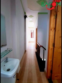 Chỉ 2,72 tỷ thương lượng.Bán nhà lầu đẹp, 60m2, đường nhựa xe hơi thoải mái, gần ngay cầu Hoá An,