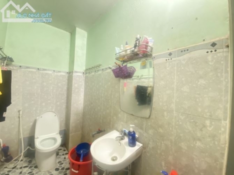 Bán nhà HXH 6m Bình Tân - 2 tầng - 104m2 - 10 phòng cho thuê - 5.5 Tỷ