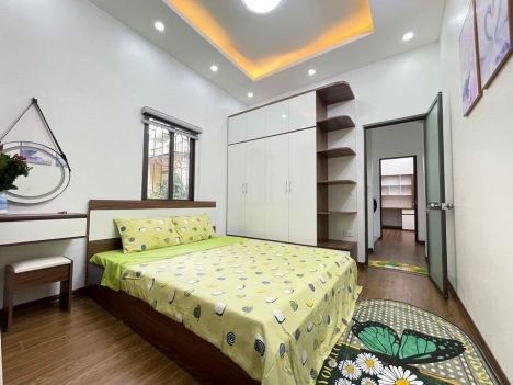 Chủ ngộp bank bán gấp nhà lô góc 2MT 56m2, 4T 6 tỷ xe hơi 7 chỗ vào nhà đỗ