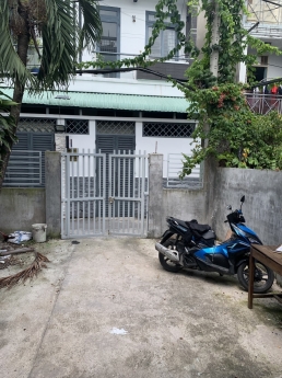 95m2 , cấp 4, hxh thông,sát bên nhà thờ Nữ vương Hòa Bình , Gò Vấp.