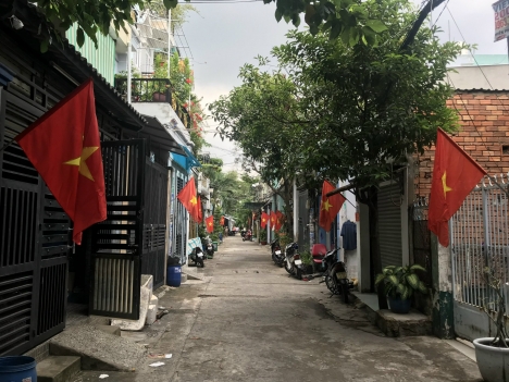 Chủ kẹc tiền bán lỗ 130tr nhà một lầu nở hậu hẻm xe hơi Bình Hưng Hòa A, Bình Tân