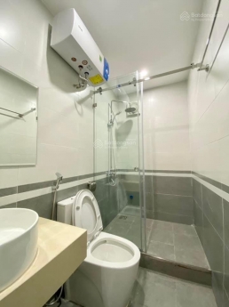 Bán nhà Cầu Giấy view hồ lô góc 43m2 vừa bán vừa cho chỉ nhỉnh 3 tỷ, 0983.562.893 (gọi ngay 24/24)