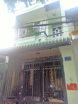 Chủ kẹc tiền bán lỗ 130tr nhà một lầu nở hậu hẻm xe hơi Bình Hưng Hòa A, Bình Tân