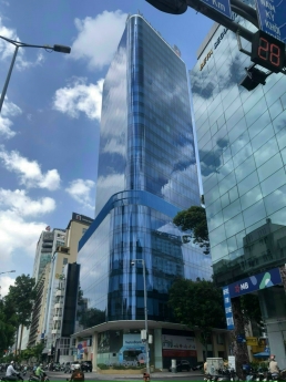 Bán khách sạn đường Lê Thánh Tôn, P.Bến Thành, Q.1, Dt: 7,2x19m NH 9,6m, Dtcn: 142m2, KC: H, 11T,