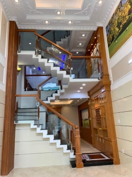 SIÊU PHẨM NHÀ ĐẸP ĐƯỜNG liên khu 4.5  XÂY 4 LẦU 5PN SỔ HỒNG RIÊNG