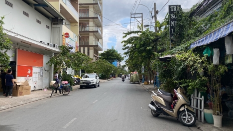 BÁN GẤP NHÀ 5 TẦNG MT HẺM 8M THÍCH HỢP Ở KINH DOANH