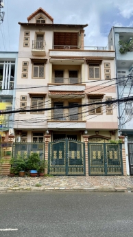 NHÀ MẶT TIỀN 5 TẦNG BỀ THẾ SÁT KHU TÊN LỬA