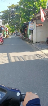 bán đát chính chủ Bán kính 100m là trung tâm thương mại và bệnh viện đang được quy hoạch.