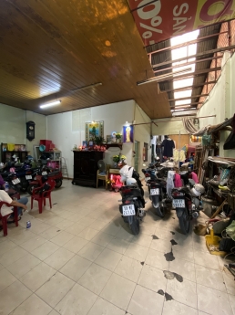 Bán nhà mặt tiền Nguyễn Khoái - Quận 4. DT 10 x 30, giá chỉ 42 tỷ.