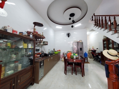 NHà vĩnh thái gần gói 2 mỹ gia nha trang