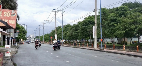 NHÀ MẶT TIỀN 5 TẦNG BỀ THẾ SÁT KHU TÊN LỬA