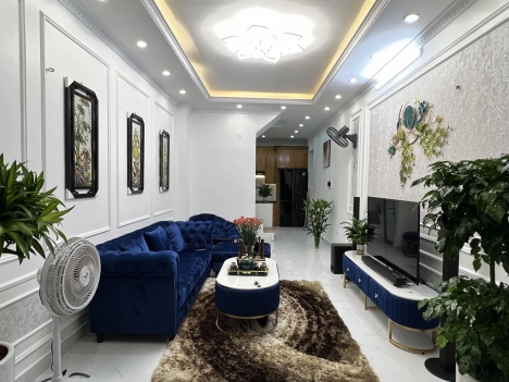 Bán nhà Đường Láng,quận Đống Đa-40m.4 tầng Giá chỉ 4,3 Tỷ-Nhà Đẹp 2 thoáng, ngõ ba gác tránh
