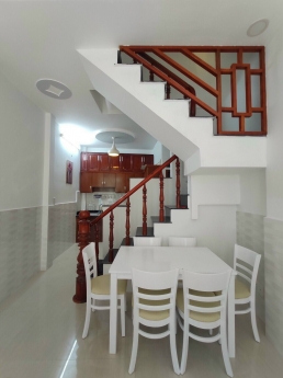 Ngay ĐH Công Nghiệp , 2 tầng btct mới , hẻm 3gac , 50m ra MT.Lý Thường Kiệt , P7,G.Vấp.