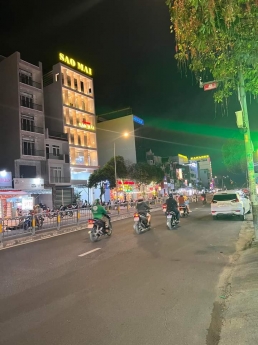 MẶT TIỀN KINH DOANH SIÊU VIP - DIỆN TÍCH LỚN - TÂN  PHÚ - TÂY THẠNH - 560M2  ( 7/10 × 57M) - 2 TẦNG