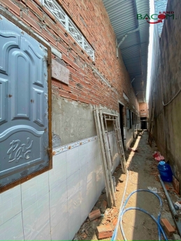 Giá chỉ: 2,050 tỉ (thương lượng)Bán 4 phòng trọ SHR thổ cư 93m2 đường ô tô (Xã Thạnh Phú) Biên