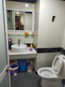 Bán CHDV Đang cho Thuê 20tr/ Tháng  Gần Chợ Tân Trụ- View Công Viên- 59M2- (6.7 *9 ) - 5 Tầng - Chỉ