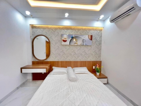 Nhà Mới  khu Chợ Tân sơn - 5 Tầng- Diện Tích sàn Sử Dụng 200m2 Giá 7,7 Tỷ