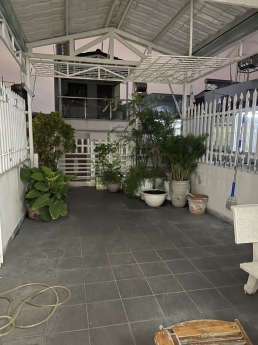 CẦN BÁN NHA ĐƯỜNG NGUYỄN THỊ TẦN P2 Q8 KC 3 LẦU ST