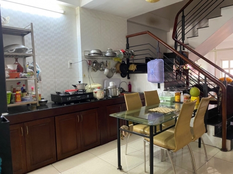 Bán nhà 4 lầu vị trí đẹp mặt tiền đường Lê Quyên Phường 5 Quận 8