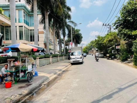 Bán lô đất mặt tiền Bùi Cẩm Hổ - Tân Phú. DT 10 x 38 giá chỉ 23.8 tỷ.