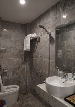 Chuyển hướng đầu tư, nhượng gấp Apartment gần biển Hồ Xuân Hương - 250m2 - Nhỉnh 20 tỷ.