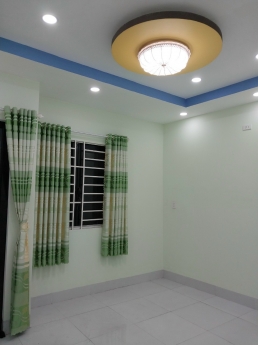 BÁN NHÀ CHÍNH CHỦ - 3 TẦNG ĐÚC BTCT - NỘI THẤT MỚI LUNG LINH.