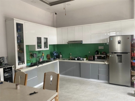 BÁN NHÀ 3 TẦNG PHAN THỊ NĂM, OTO VÀO NHÀ 81 m2, 3 TỶ 85