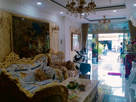 Cần bán nhà Mặt Tiền Phương 4 Quận 8 Khu Vực Kinh Doanh Sầm Uất