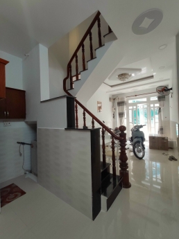 Ngay ĐH Công Nghiệp , 2 tầng btct mới , hẻm 3gac , 50m ra MT.Lý Thường Kiệt , P7,G.Vấp.