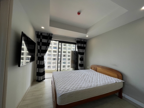 Cho thuê căn hộ 2 phòng ngủ nội thất cơ bản tại Gold Coast, nội thất không đẹp nên giá rẻ.