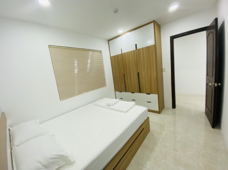 Bán căn hộ 2 phòng ngủ đầy đủ nội thất nằm tại giếng trời giá rẻ tại Mường Thanh 04 Trần Phú.