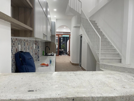 BÁN NHÀ Hoàng Văn Thụ 46m2 NHÀ 2T GIÁ 5.95 tỷ quận Tân Bình  KHU VÍP TÂN BÌNH - Ô TÔ GẦN VÀO NHÀ .