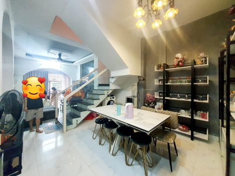 NHÀ MỚI ĐẸP LUNG LINH - VUÔNG ĐẸP VÀO Ở NGAY - 20M RA HẺM XE HƠI