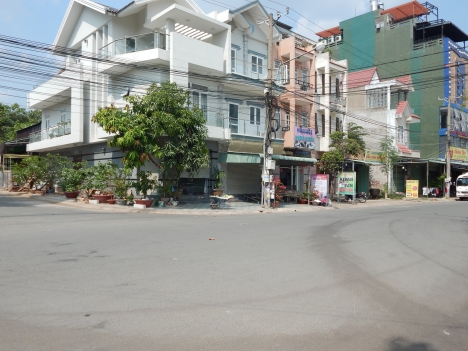 Bán nhà C4 gần siêu thị Aeon Mall Bình Tân, 15x40 giá 98 tỷ