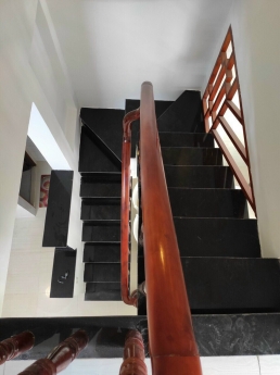 Ngay ĐH Công Nghiệp , 2 tầng btct mới , hẻm 3gac , 50m ra MT.Lý Thường Kiệt , P7,G.Vấp.