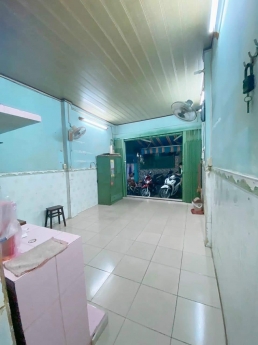 Âu Cơ, Q11 - 2 tầng - Nở hậu chữ L- Hẻm 3.5m - cách hẻm xe tải chỉ 5m- gần 30m2 giá 3.55 tỷ TL