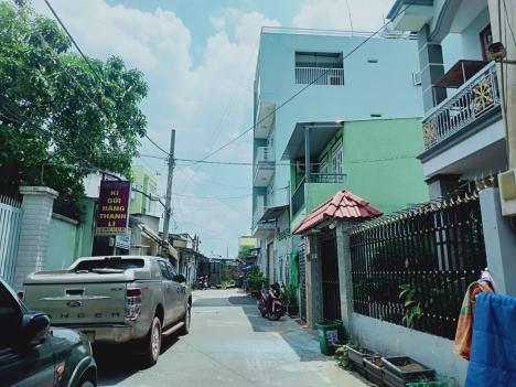Bán nhà hẻm xe tải BÌNH THÀNH 75m2 vào ờ ngay Quận Bình Tân