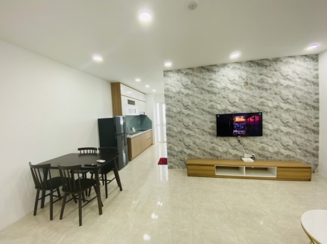 Bán căn hộ 2 phòng ngủ đầy đủ nội thất nằm tại giếng trời giá rẻ tại Mường Thanh 04 Trần Phú.