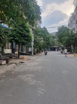 CẦN BÁN NHÀ MẶT TIỀN TẠ QUANG BỬU , P4 Q8 DTCN 588M2 GIÁ RẼ