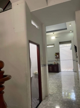 BÌNH TÂN, HXH ĐỔ CỬA, SÁT MÃ LÒ, GẦN LÊ VĂN QUỚI, BỐN XÃ, NGANG KHỦNG 8M, DÒNG TIỀN 20TRIỆU.THÁNG,