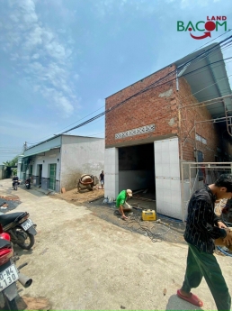 Giá chỉ: 2,050 tỉ (thương lượng)Bán 4 phòng trọ SHR thổ cư 93m2 đường ô tô (Xã Thạnh Phú) Biên