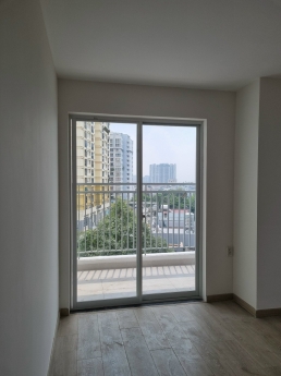 Bán Gấp Căn Góc đã Hoàn Thiện Dt 61m2 2PN Giá 2.1 ty bao thuế phí tại BluskyTower Bình Trưng Đông