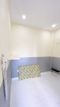 5 tầng BTCT – 8 phòng cho thuê 20 triệu/ tháng- 2 mặt hẻm- ngang 4.2m- CN đủ 46m2m chỉ 5.8 tỷ TL.