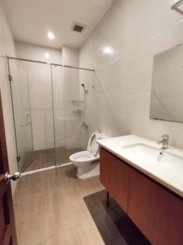 Bán biệt thự đẹp 3 tầng, 111m2, mặt tiền thảo điền, Quận 2, chỉ 25,x tỷ.