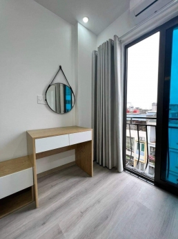 Bán nhà mới 5 tầng phố Nguyễn Văn Huyên, ô tô tránh 30m, 40m2 rộng 4m, chỉ có 4,2 tỷ
