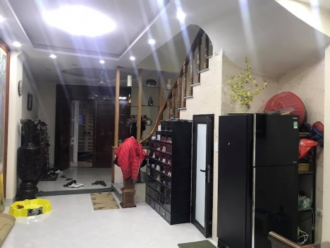 Bán Nhà Bồ Đề - Long Biên - NỘI THẤT CỰC ĐẸP - 50m2x5 - MT4.2m - Nhỉnh 5 Tỷ